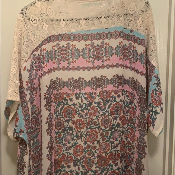 Used L/XL Maurices Floral Kimono - Picture 7 of 8